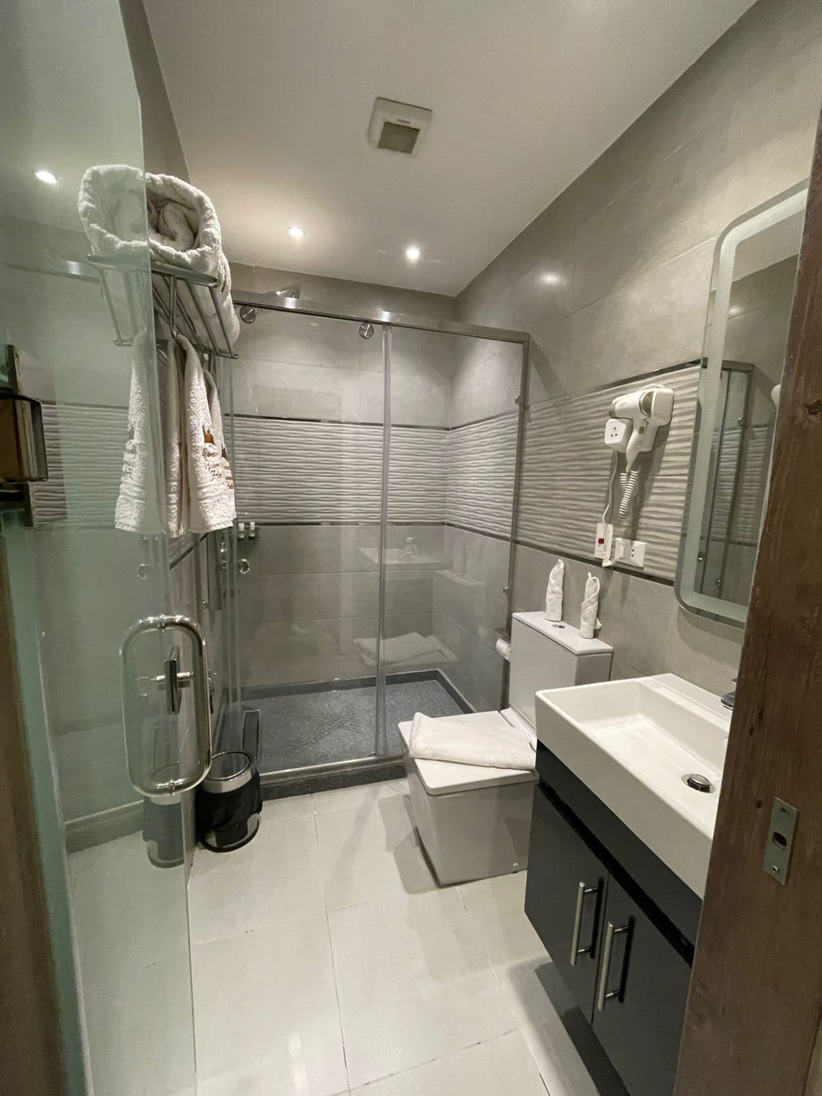 Room 501 King Side View