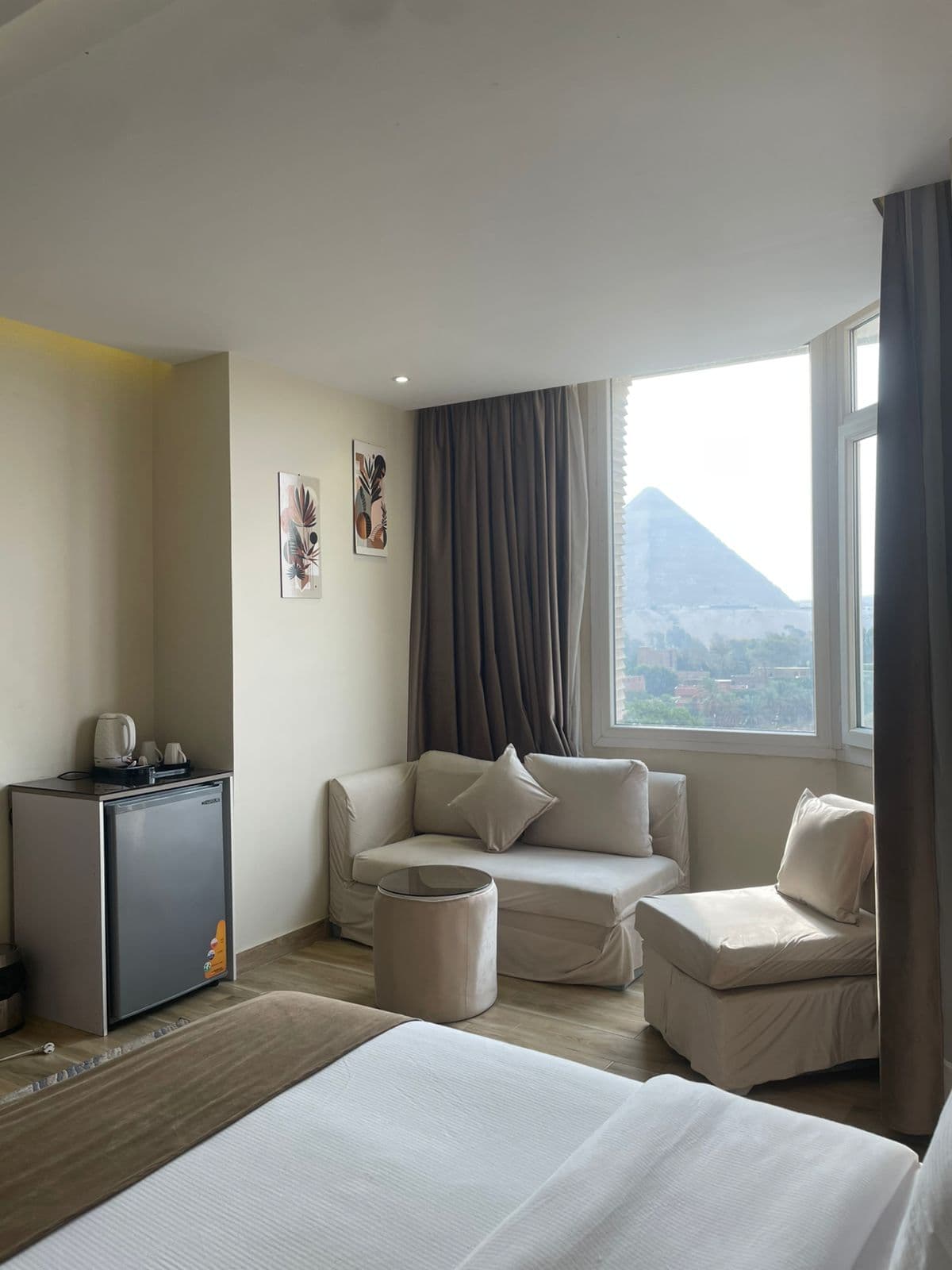 Room 504 King Panorama View preview 5