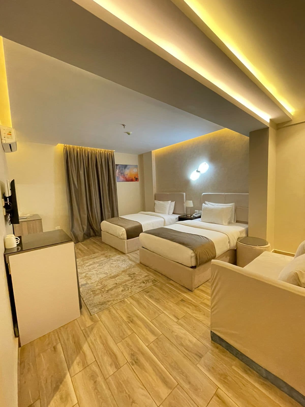 Room 506 Double Back Side