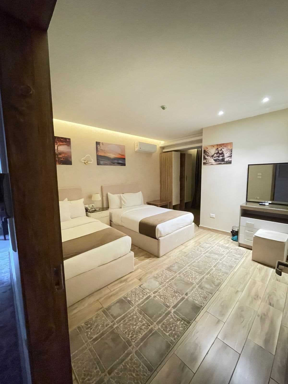 Room 509 Double Back Side